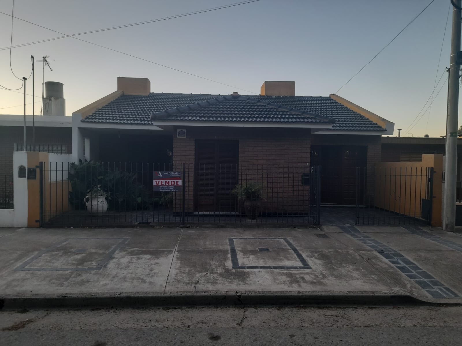 Referencia REF 191 VIVIENDA FAMILAIR BARRIO CABERO