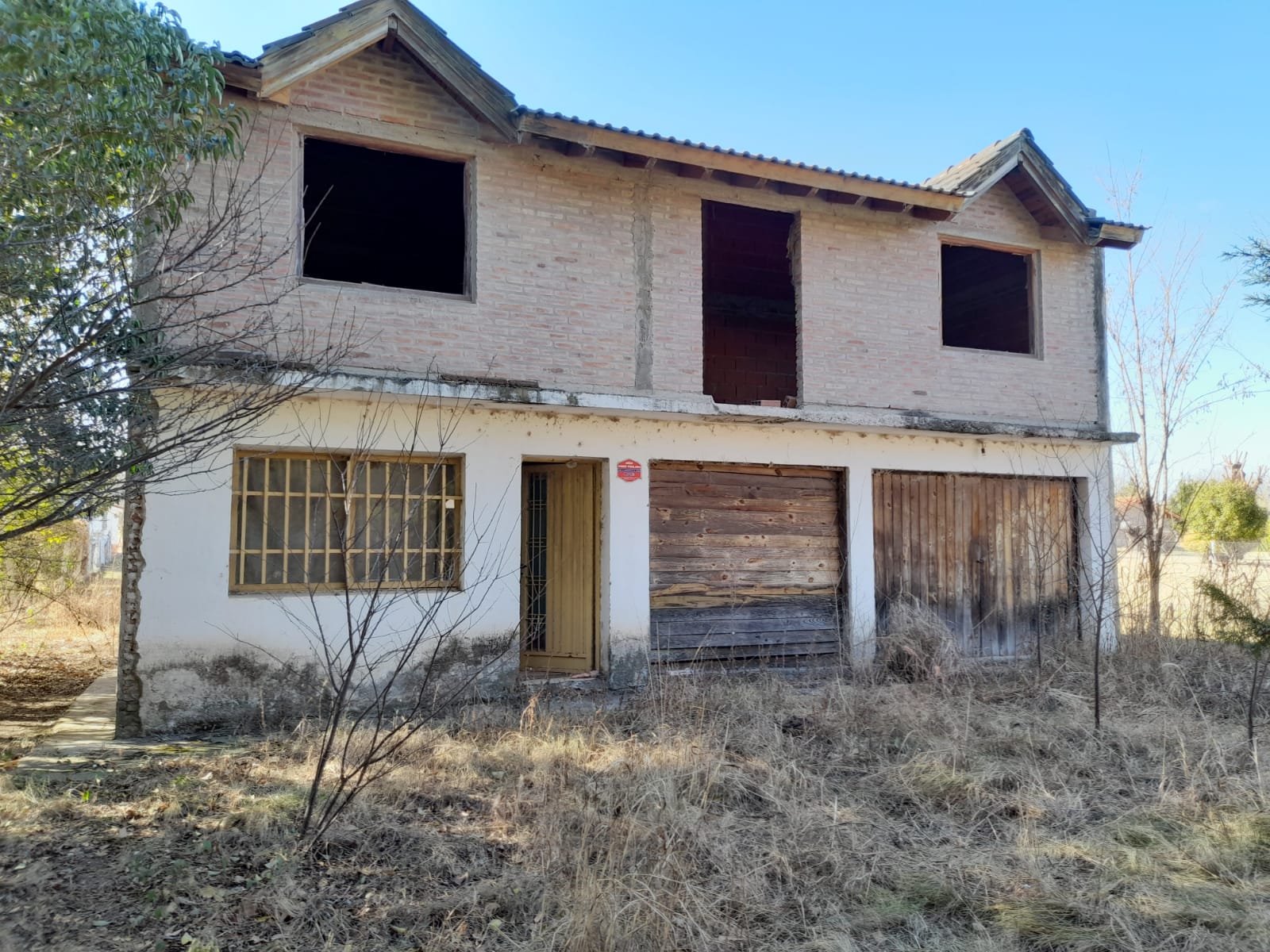 23/11/2022 VIVIENDA EN BARRIO EL CORCOVADO - VILLA RUMIPAL
